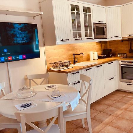 Вилла Lux House Next To The Airport Of Athens. Transport 24H Луца Экстерьер фото