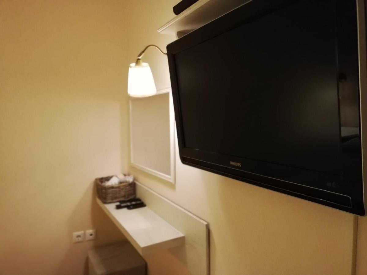 Вилла Lux House Next To The Airport Of Athens. Transport 24H Луца Экстерьер фото